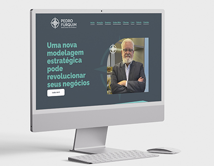Computador com o site Pedro Furquim