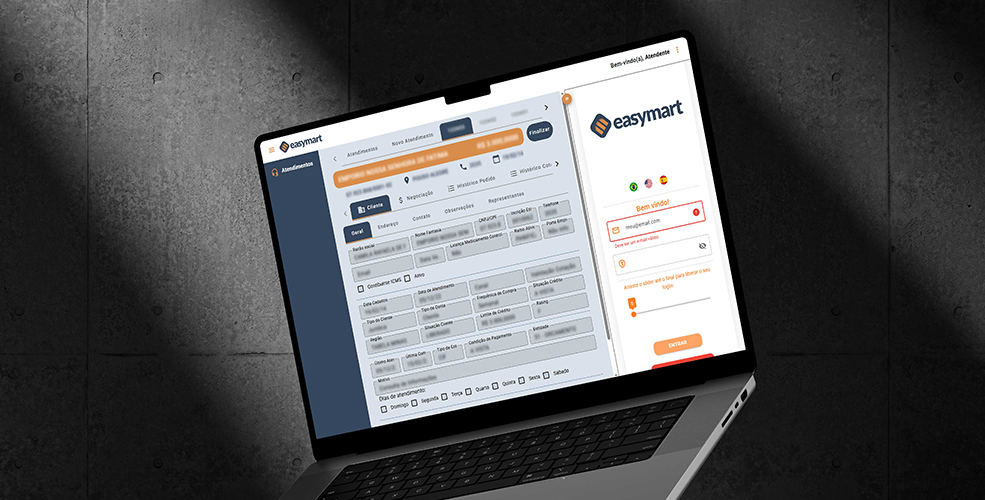 Computador com o software EasyMart